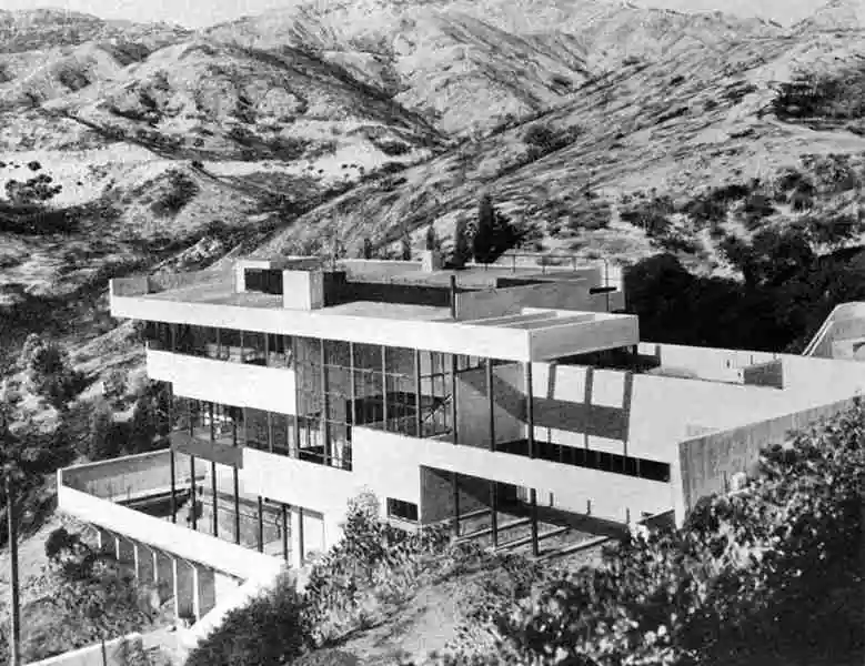 Lovell Health House, première maison à ossature métallique Maison à ossature métallique de 1929 (Lovell Health House)